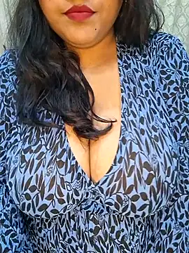 Snapshot of Mazzakiinn chatting on July 10, 2026, 10:29 am Mazzakiinn online show from July 10, 2026, 10:29 am