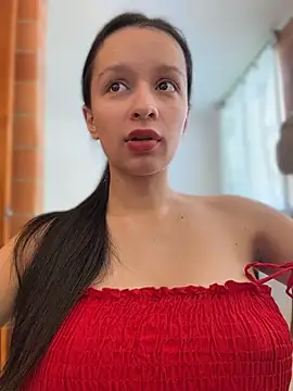 Snapshot of Soy_Sara7 chatting on August 5, 2026, 5:05 pm Soy Sara7 online show from August 5, 2026, 5:05 pm