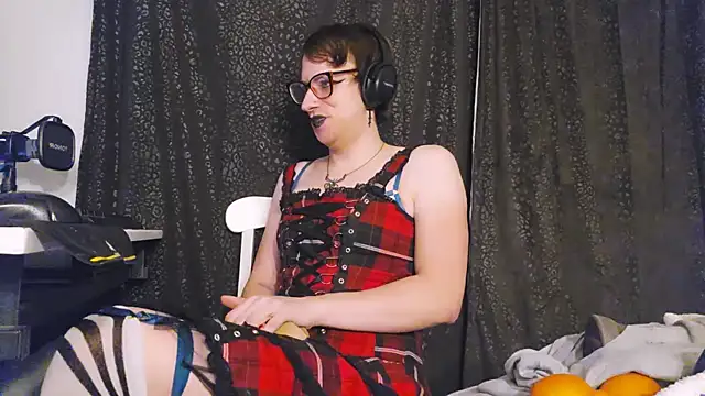 ArcadiaFrostLive online show from February 25, 2025, 2:14 am