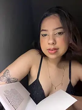 KiaraCut online show from April 5, 2026, 1:25 am