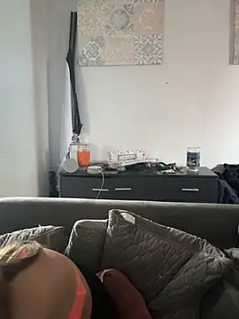 Busty-smiley-miley online show from March 30, 2026, 11:11 am