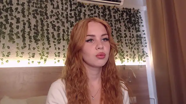 Snapshot of IvyAngel chatting on July 3, 2026, 1:50 pm IvyAngel online show from July 3, 2026, 1:50 pm