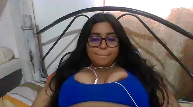 virginbrunette99 online show from February 28, 2025, 3:15 pm