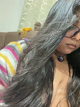 virginbrunette99 online show from April 26, 2026, 10:13 am