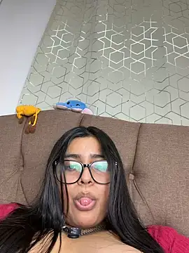 virginbrunette99 online show from June 18, 2026, 9:14 am