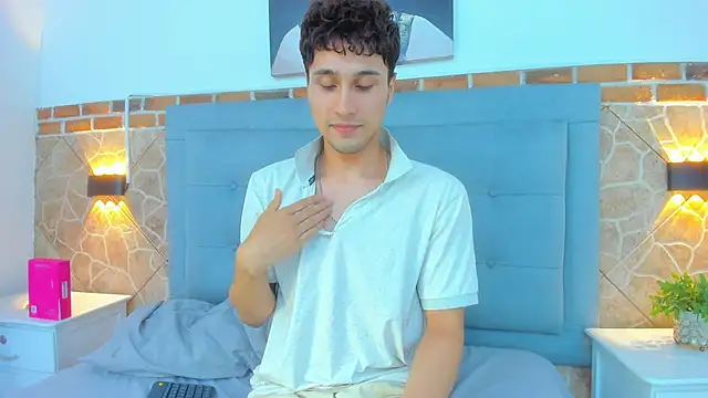 Snapshot of buddy_whitte chatting on March 21, 2025, 3:46 pm buddy whitte online show from March 21, 2025, 3:46 pm