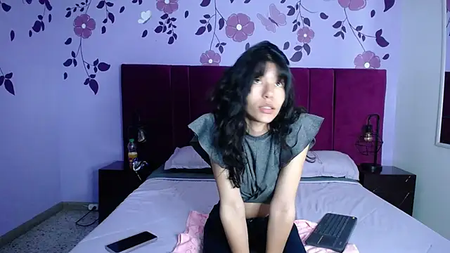 nathalya summer online show from March 20, 2025, 8:19 pm