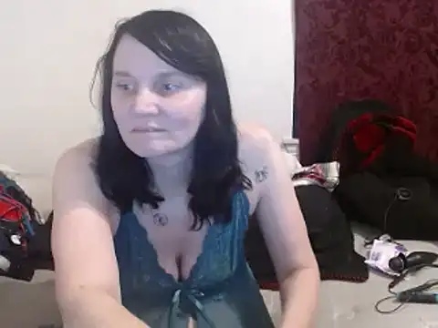 Snapshot of Hotmodel1984 chatting on January 14, 2025, 12:11 am Hotmodel1984 online show from January 14, 2025, 12:11 am