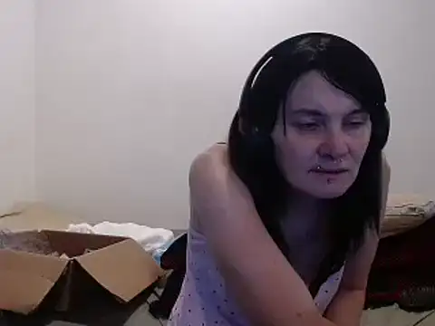 Hotmodel1984 online show from July 9, 2026, 2:04 am