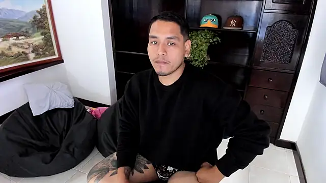 Snapshot of maxflurry_ chatting on March 8, 2025, 1:36 pm maxflurry online show from March 8, 2025, 1:36 pm