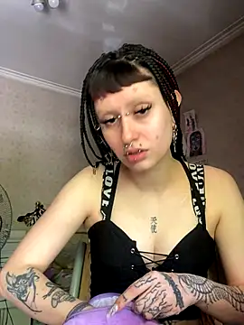 Snapshot of KititA12 chatting on October 7, 2025, 1:30 pm KititA12 online show from October 7, 2025, 1:30 pm