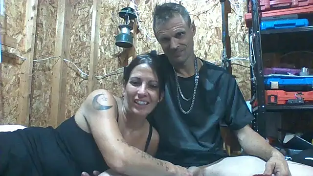 SillyRabbitz online show from September 14, 2025, 8:57 am