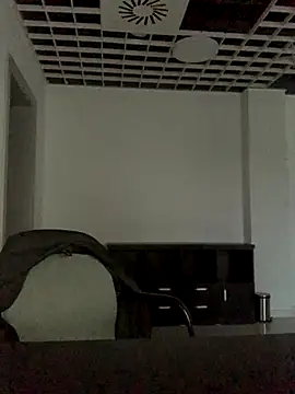 Snapshot of Mike8523 chatting on October 18, 2025, 5:10 am Mike8523 online show from October 18, 2025, 5:10 am