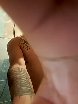 Elcabezhupas97 online show from October 26, 2025, 3:29 pm