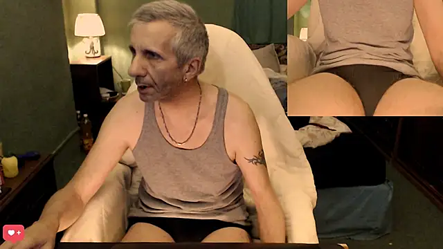 maxdaddy690 online show from December 13, 2024, 9:52 pm