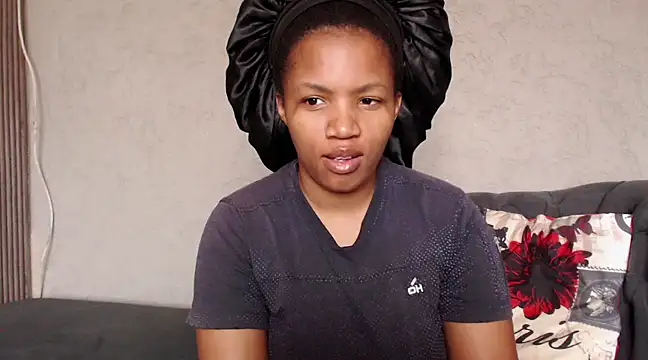 Snapshot of xMiAmor chatting on March 18, 2025, 8:25 am xMiAmor online show from March 18, 2025, 8:25 am