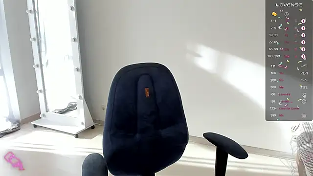 Snapshot of Lily_lu_one chatting on March 9, 2025, 1:48 pm Lily lu one online show from March 9, 2025, 1:48 pm