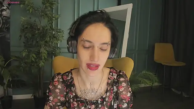 lisbatsyy online show from March 8, 2025, 5:54 pm