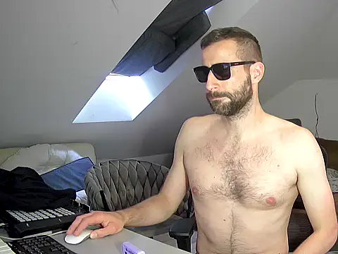 gryzoon online show from September 10, 2025, 6:02 am