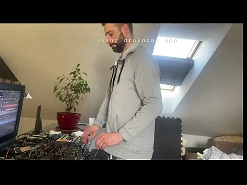 gryzoon online show from March 3, 2026, 11:05 am