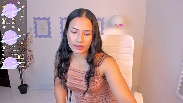 Snapshot of emily_kim chatting on March 11, 2025, 5:05 am emily kim online show from March 11, 2025, 5:05 am