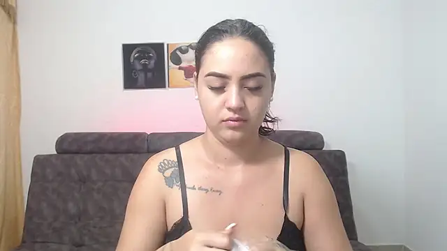 Snapshot of Anthonela_Queen chatting on March 5, 2025, 12:00 pm Anthonela Queen online show from March 5, 2025, 12:00 pm