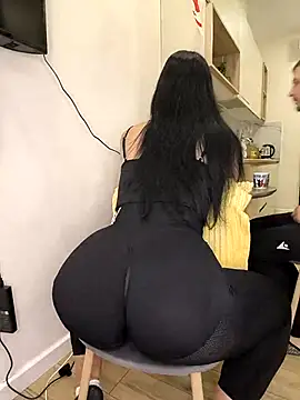  KissMyAss  online show from May 1, 2026, 5:39 pm