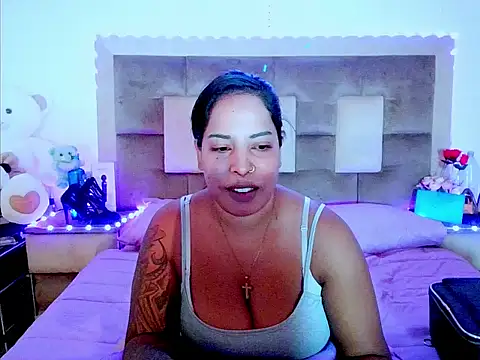 indiantopaz694u online show from April 23, 2026, 4:24 am