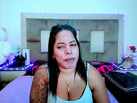 Snapshot of indiantopaz694u chatting on June 26, 2026, 4:39 am indiantopaz694u online show from June 26, 2026, 4:39 am