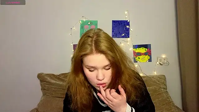 LaseyMoon online show from March 7, 2026, 9:50 am