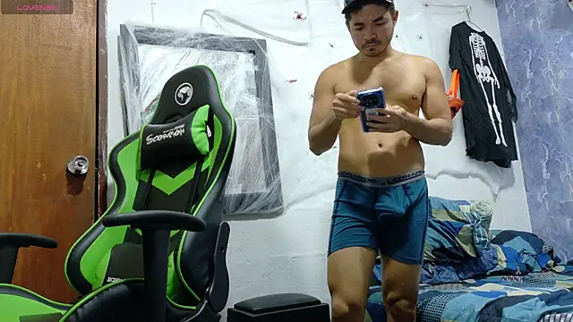 twinks 28 online show from October 27, 2025, 10:58 pm