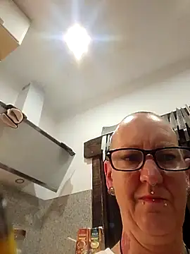 Emma Milf25 online show from November 15, 2025, 7:21 pm