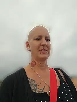 Emma Milf25 online show from April 30, 2026, 5:19 pm