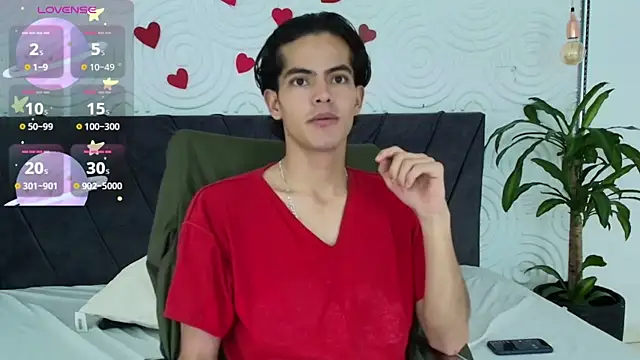 Maximoherrera 16 online show from April 18, 2026, 9:48 pm