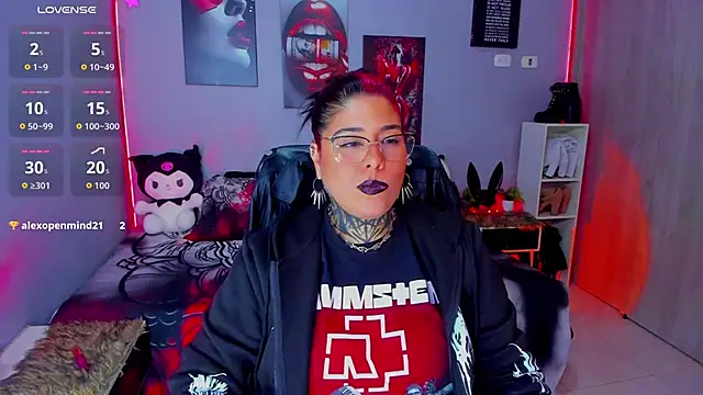 Veronika metal online show from October 20, 2025, 7:58 pm