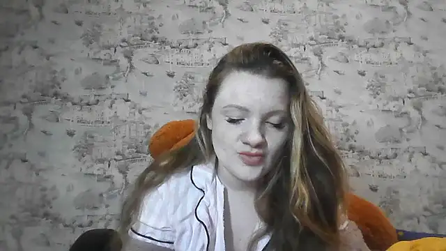 Eveline May online show from March 9, 2026, 7:18 pm