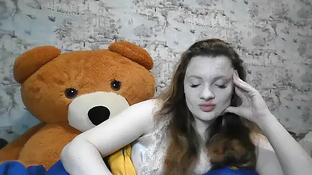 Eveline May online show from March 12, 2026, 10:05 pm