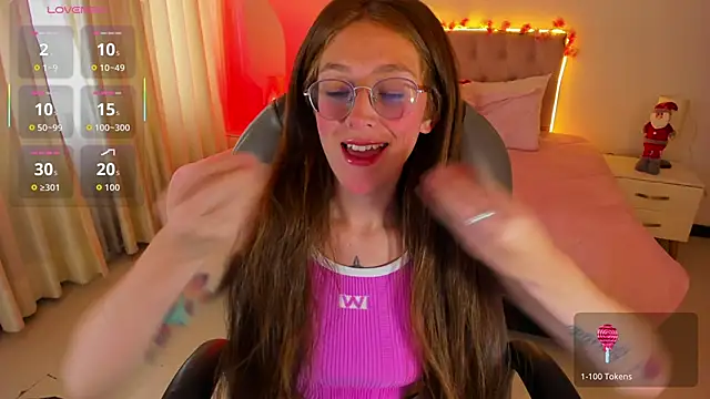 Snapshot of Emily_Warren_ chatting on November 25, 2025, 7:58 pm Emily Warren online show from November 25, 2025, 7:58 pm