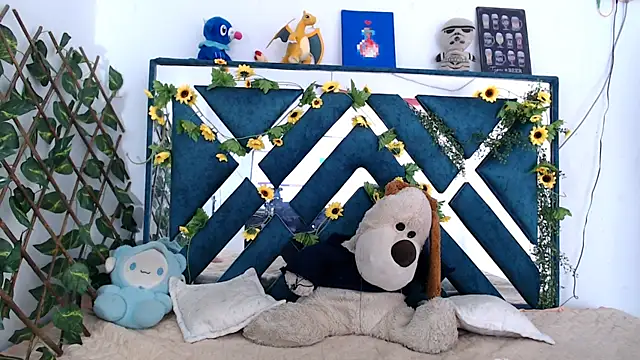 Snapshot of charly__evans chatting on October 17, 2025, 4:31 pm charly evans online show from October 17, 2025, 4:31 pm