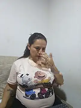 Snapshot of nahomysaints chatting on October 4, 2025, 4:32 am nahomysaints online show from October 4, 2025, 4:32 am