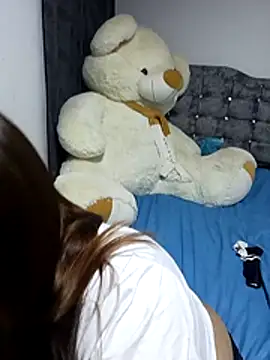 Snapshot of nahomysaints chatting on December 17, 2025, 12:05 am nahomysaints online show from December 17, 2025, 12:05 am