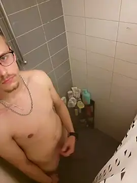 luckyluuk25 online show from October 7, 2025, 6:16 pm