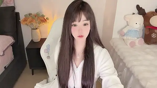 Snapshot of Milla-z chatting on September 27, 2025, 12:10 pm Milla-z online show from September 27, 2025, 12:10 pm