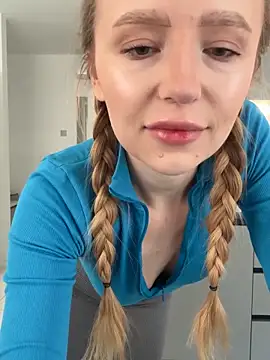 Snapshot of EvaBrooklyn chatting on February 27, 2025, 5:56 am EvaBrooklyn online show from February 27, 2025, 5:56 am