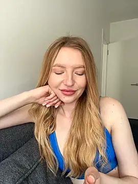 Snapshot of EvaBrooklyn chatting on March 9, 2025, 9:46 am EvaBrooklyn online show from March 9, 2025, 9:46 am