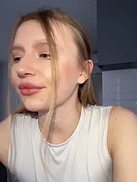 Snapshot of EvaBrooklyn chatting on March 18, 2025, 3:31 pm EvaBrooklyn online show from March 18, 2025, 3:31 pm