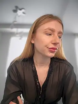 Snapshot of EvaBrooklyn chatting on March 23, 2025, 7:42 am EvaBrooklyn online show from March 23, 2025, 7:42 am