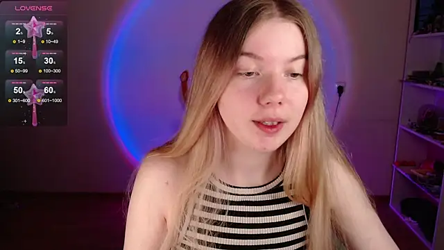 Strawberry juli online show from May 2, 2026, 8:08 am