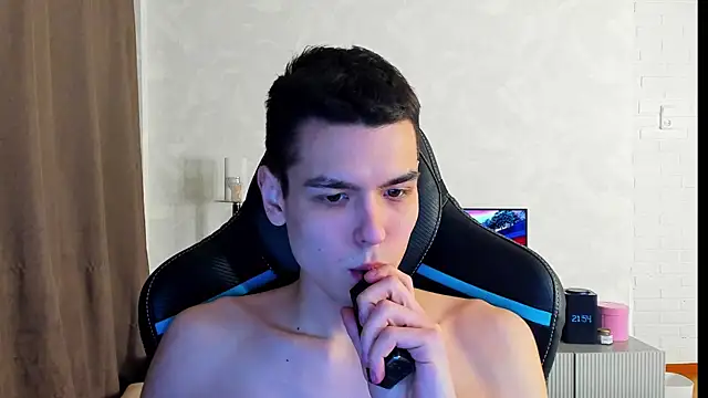 TravisRevas online show from March 13, 2025, 6:56 pm