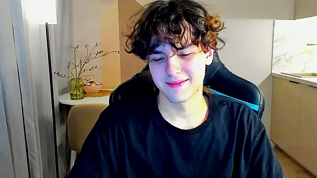 TravisRevas online show from March 16, 2026, 1:44 am